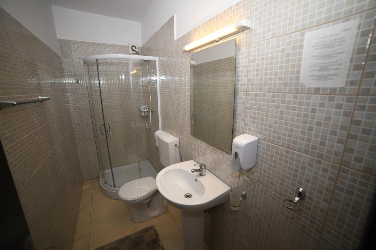 Pensiunea Zbor Cluj-Napoca Ngoại thất bức ảnh