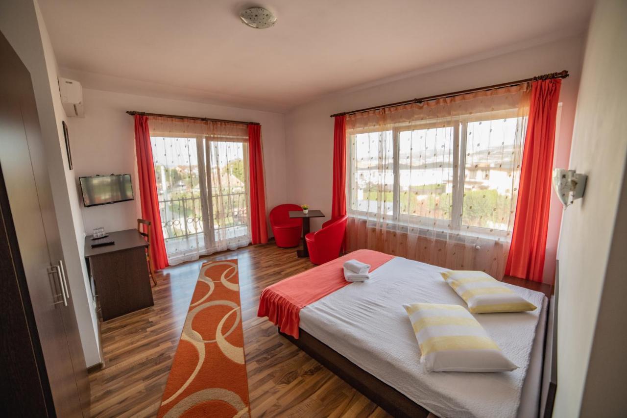 Pensiunea Zbor Cluj-Napoca Ngoại thất bức ảnh
