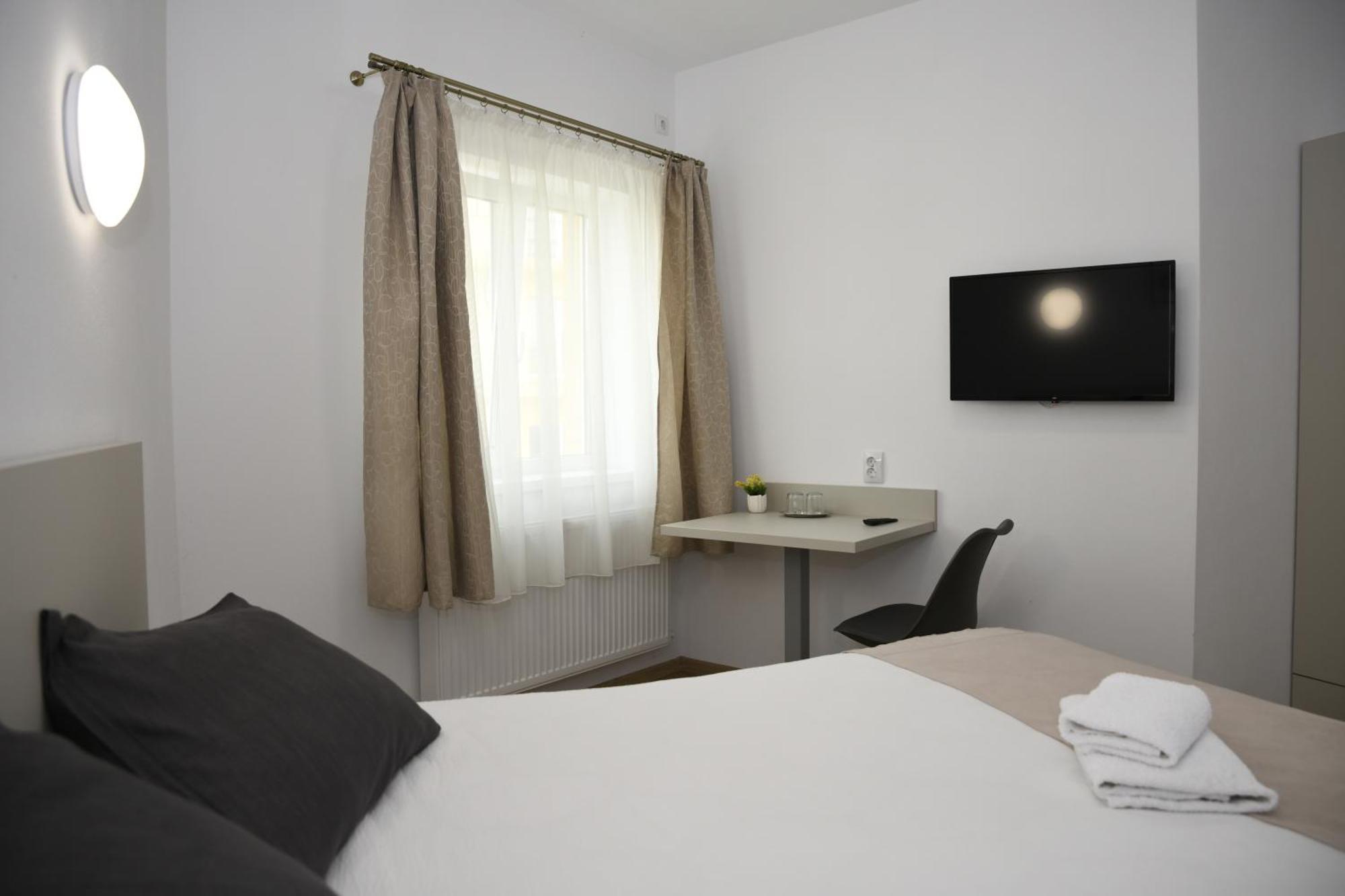 Pensiunea Zbor Cluj-Napoca Ngoại thất bức ảnh