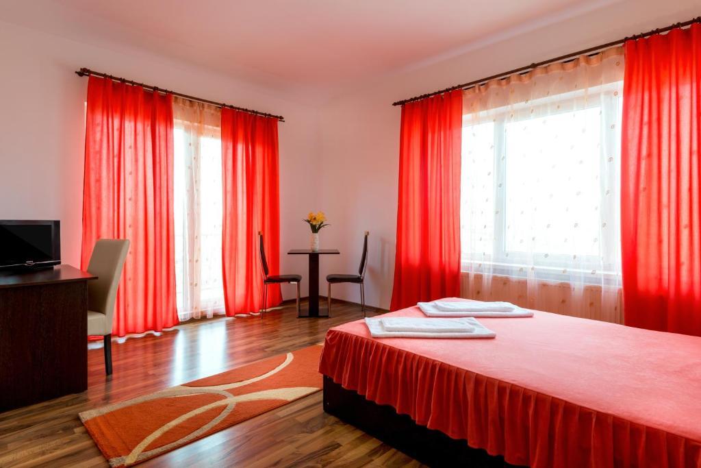 Pensiunea Zbor Cluj-Napoca Phòng bức ảnh